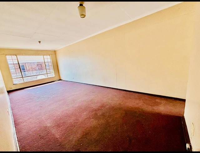 2 BEDROOM APARTMENT FOR SALE IN VANDERBIJLPARK CENTRAL